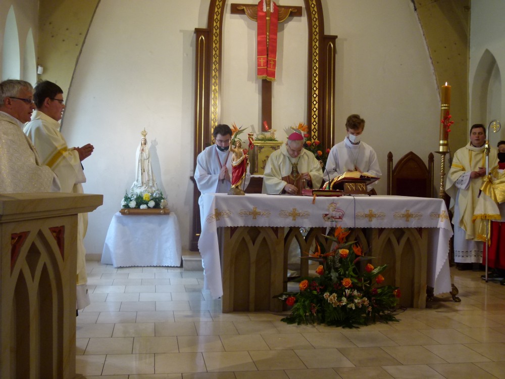 bp-marek-mendyk-podziekowal-za-dar-eucharystii