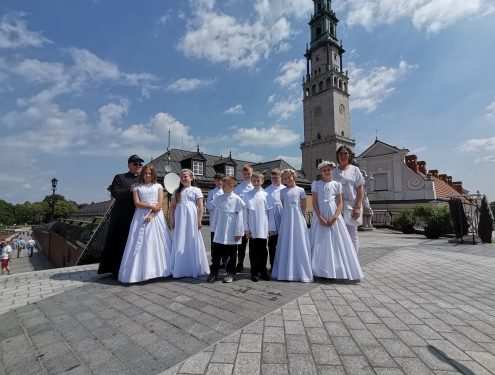 pielgrzymka-dziekczynna-dzieci-komunijnych-i-rodzicow-na-jasna-gore